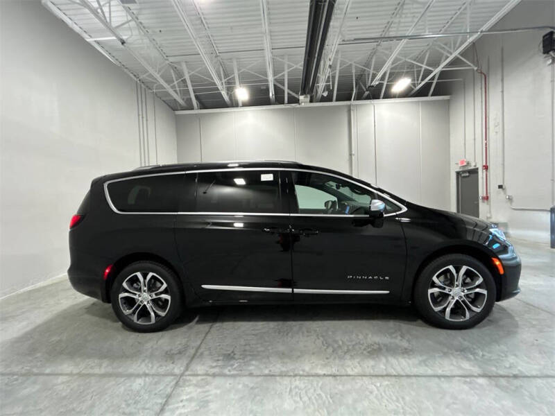 2026 Chrysler Pacifica Pinnacle