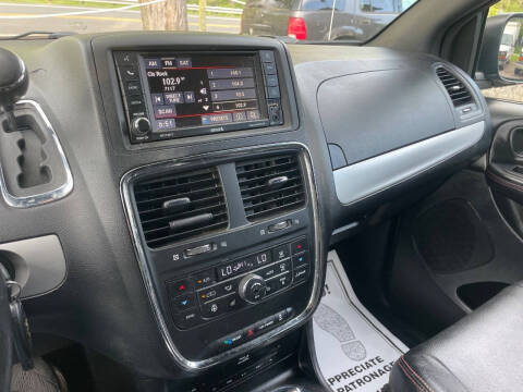 2014 Dodge Grand Caravan R/T