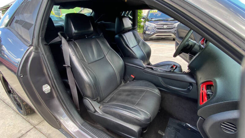2015 Dodge Challenger SXT Plus
