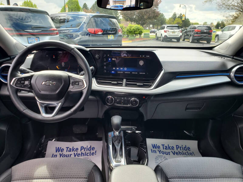 2025 Chevrolet Trax LT