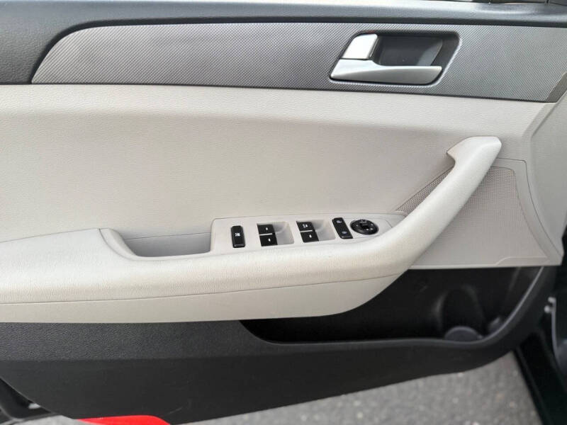 2016 Hyundai Sonata SE