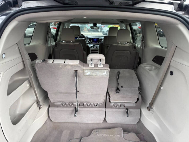 2017 Chrysler Pacifica Touring Plus