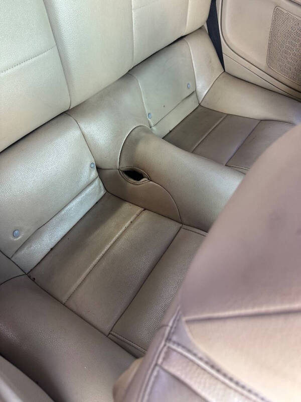 2005 Ford Mustang V6 Deluxe