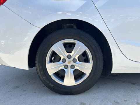 2017 Chevrolet Cruze LS Auto