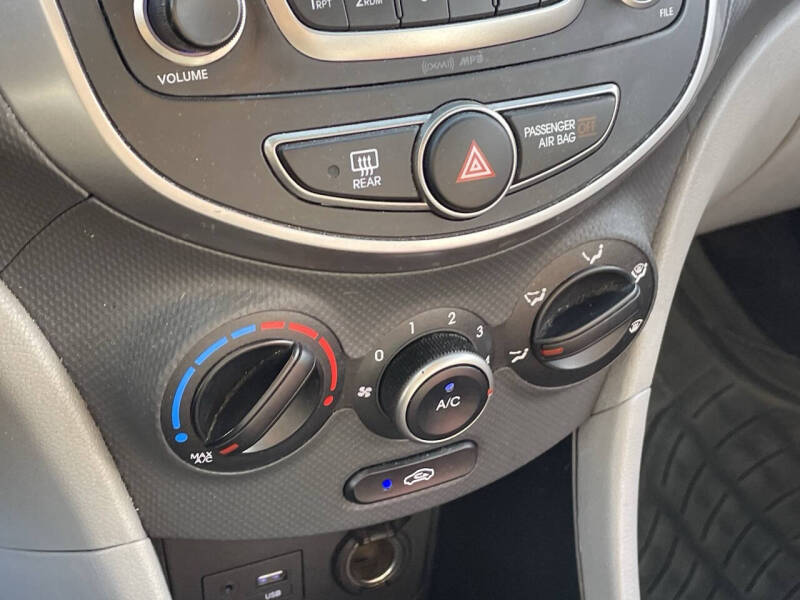 2016 Hyundai Accent SE