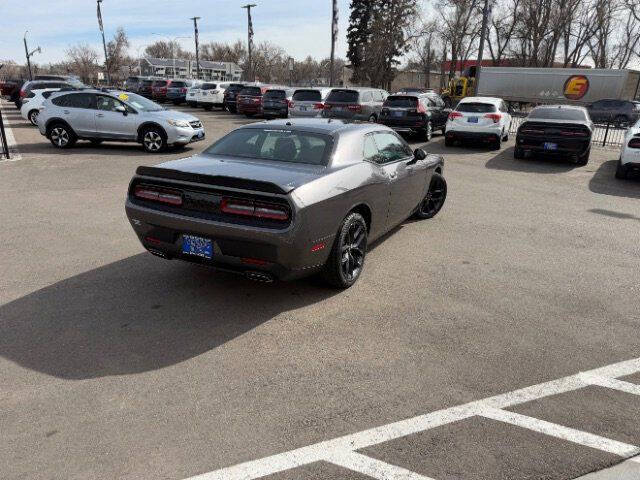 2022 Dodge Challenger SXT