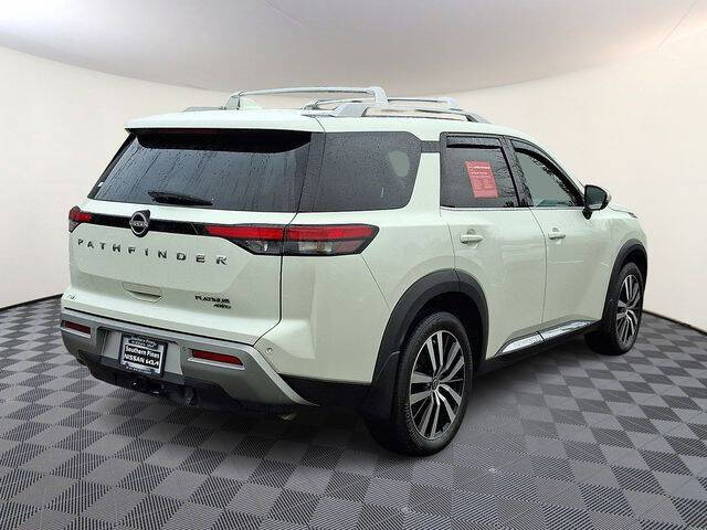 2024 Nissan Pathfinder Platinum