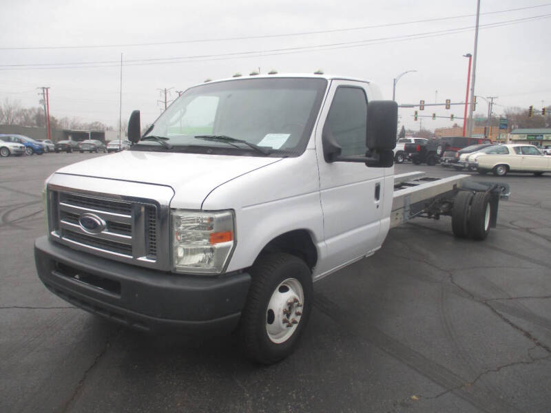 2011 Ford Econoline's photo