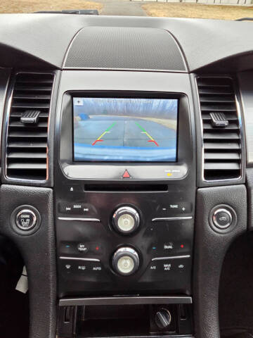 2016 Ford Taurus SEL