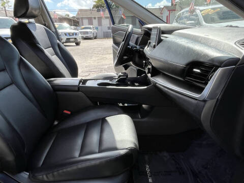 2022 Nissan Rogue SV