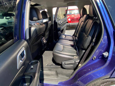 2017 Nissan Pathfinder S