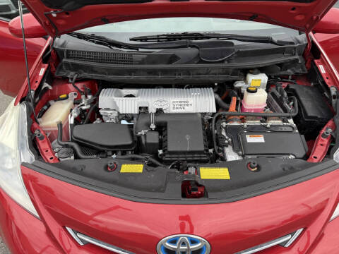 2013 Toyota Prius v Five