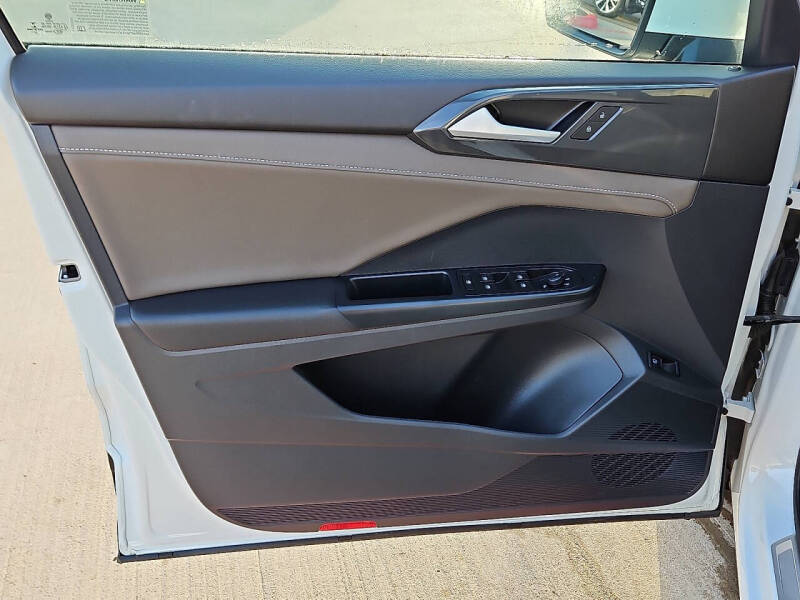 2023 Volkswagen Taos SEL 4Motion