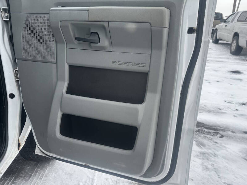 2009 Ford E-Series E-250