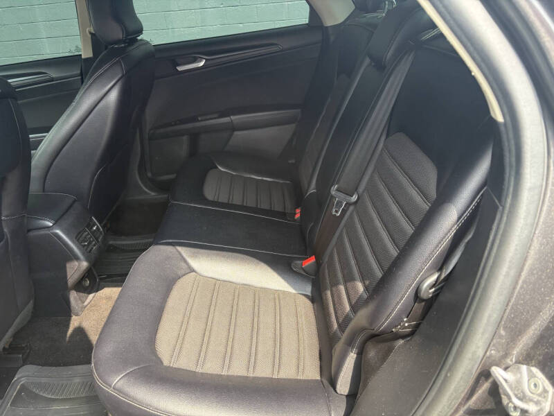 2018 Ford Fusion SE