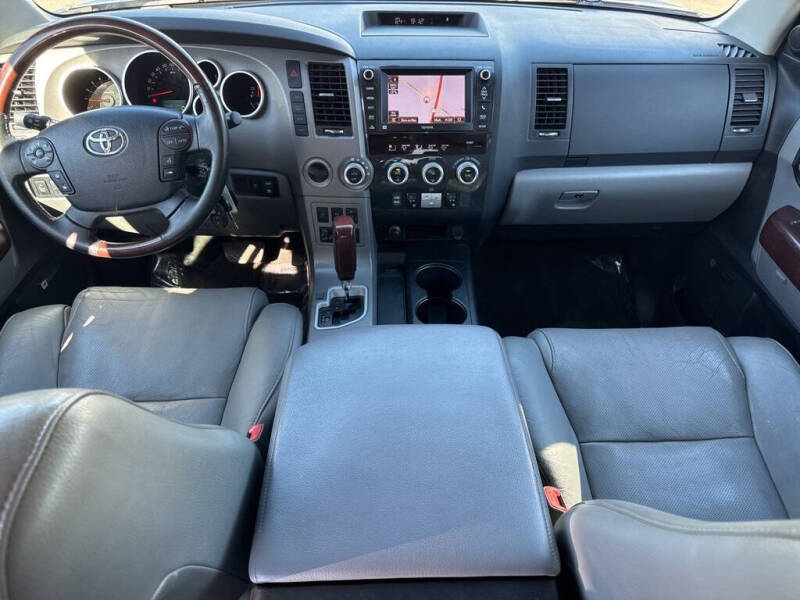 2013 Toyota Sequoia Platinum