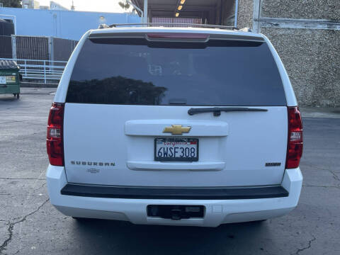 2012 Chevrolet Suburban LS