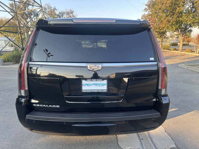 2016 Cadillac Escalade Luxury Collection