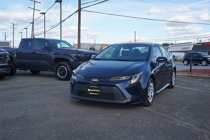 2023 Toyota Corolla LE's photo