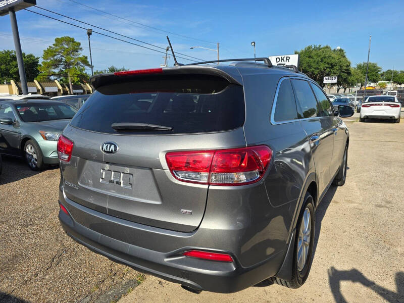 2016 Kia Sorento LX