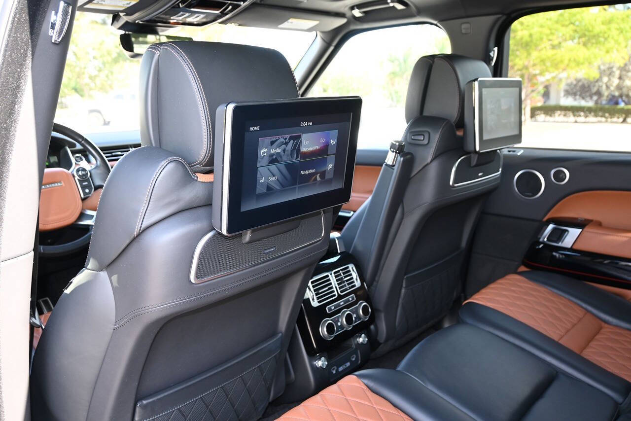2017 Land Rover Range Rover 24
