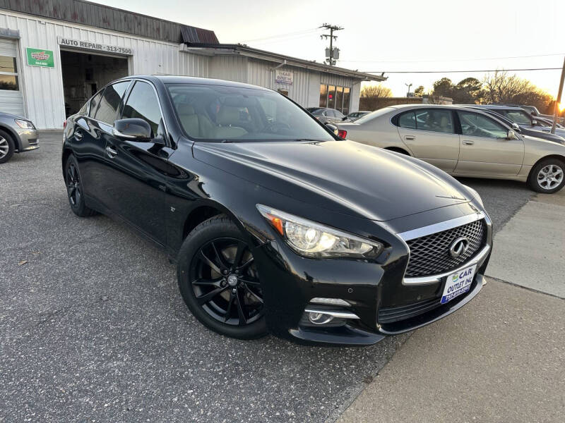 2015 INFINITI Q50 Premium's photo