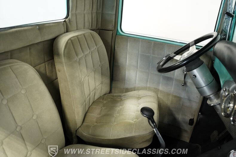 1932 Ford F-100