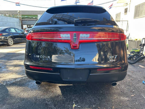 2019 Lincoln MKT Town Car Livery Fleet