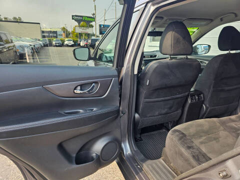 2016 Nissan Rogue SV