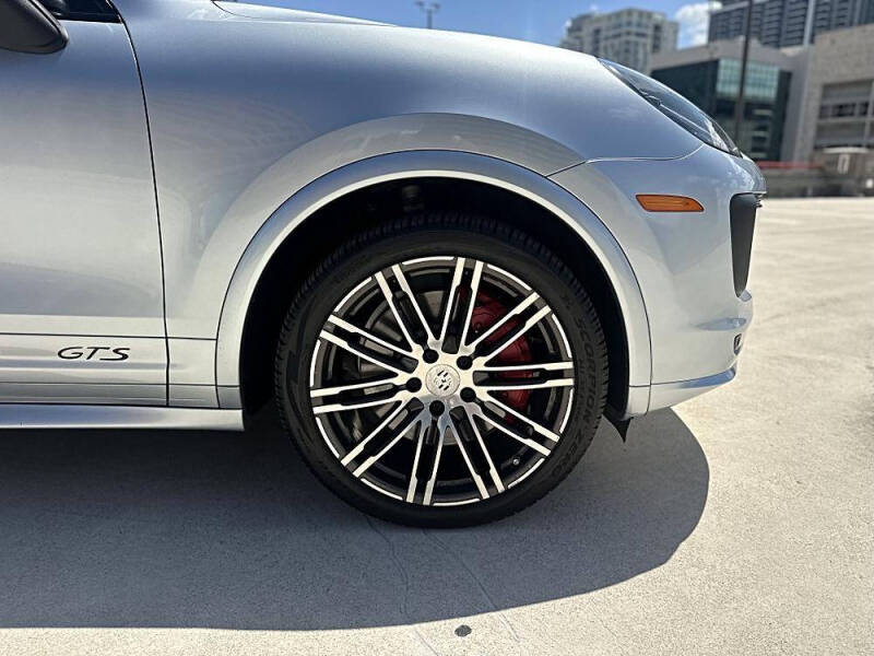 2016 Porsche Cayenne GTS