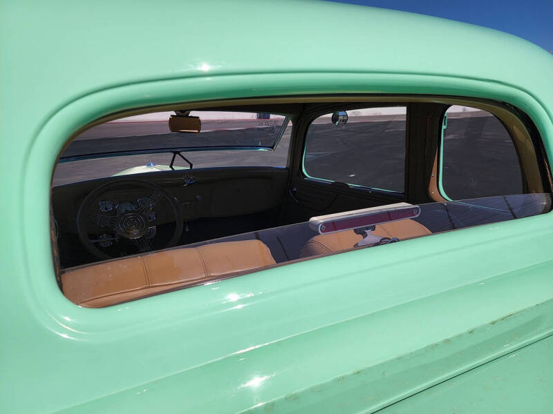 1934 Ford 5 Window