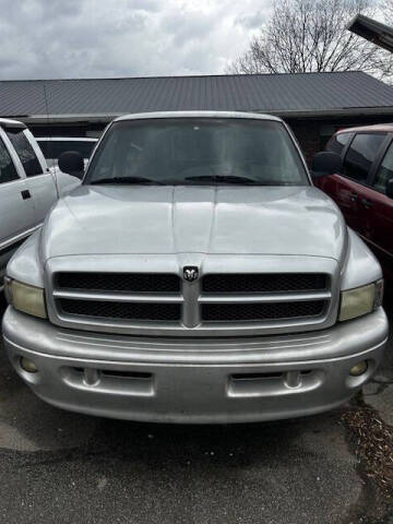 2001 Dodge Ram 1500 for sale at J P MOTORS in Lenoir City TN
