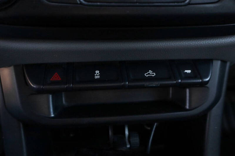 2022 GMC Canyon Elevation Standard