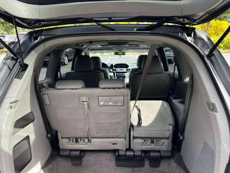 2012 Honda Odyssey EX-L photo 37