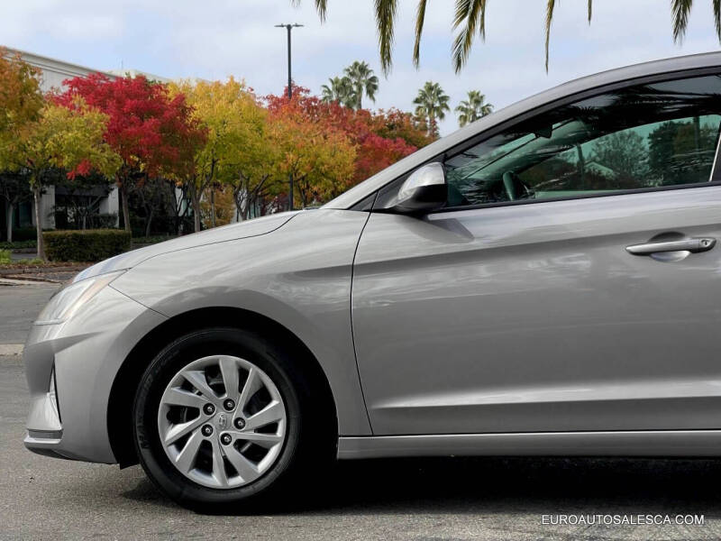 2020 Hyundai Elantra SE
