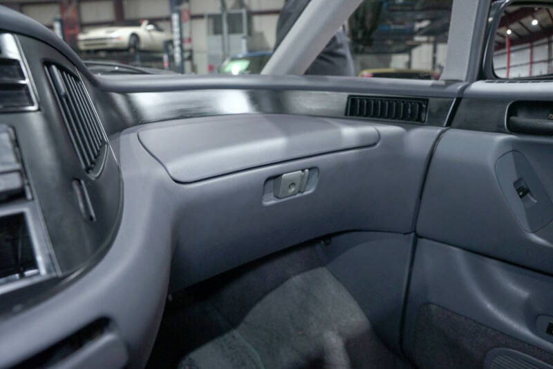 1992 Toyota Previa LE