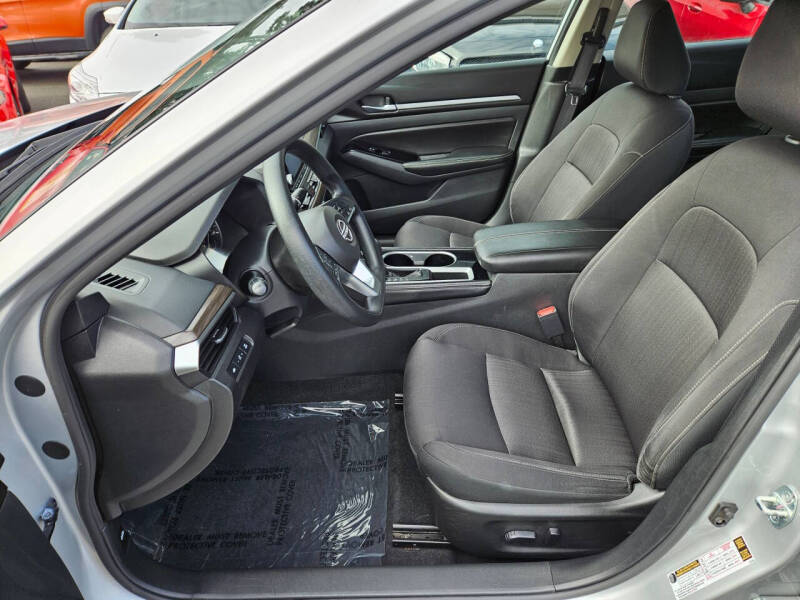 2023 Nissan Altima 2.5 SV