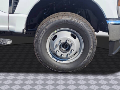 2025 Ford F-350 Super Duty XL