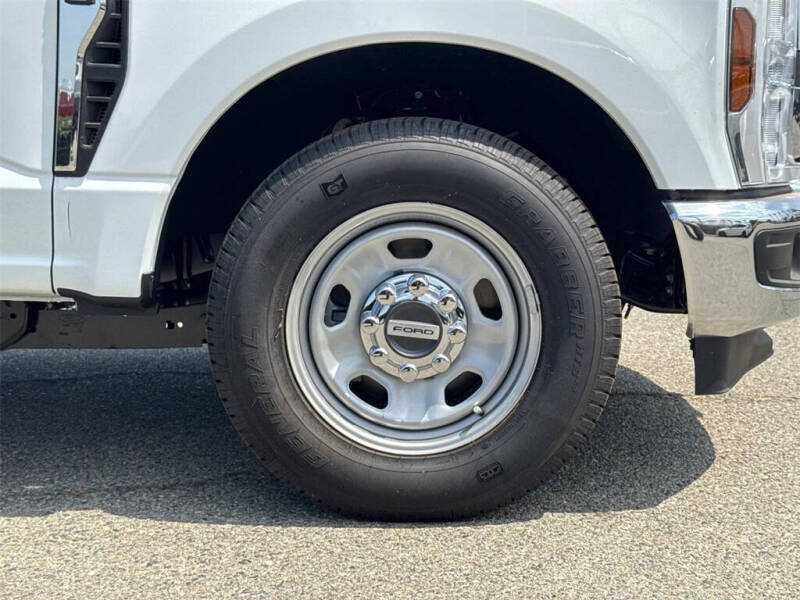 2025 Ford F-350 Super Duty XL