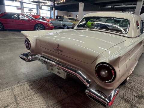 1957 Ford Thunderbird