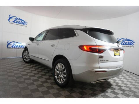 2021 Buick Enclave Essence