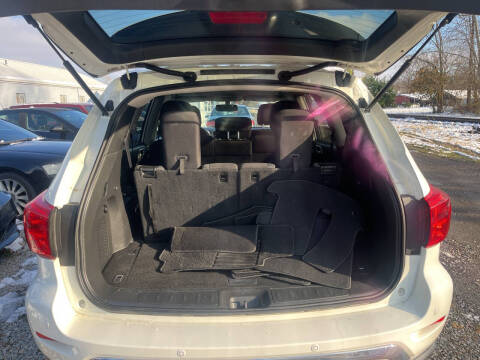 2017 Nissan Pathfinder SV