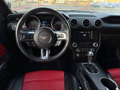 2020 Ford Mustang EcoBoost