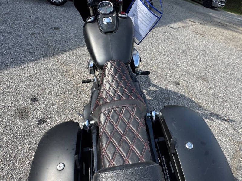 2017 Harley-Davidson FXDF103 -