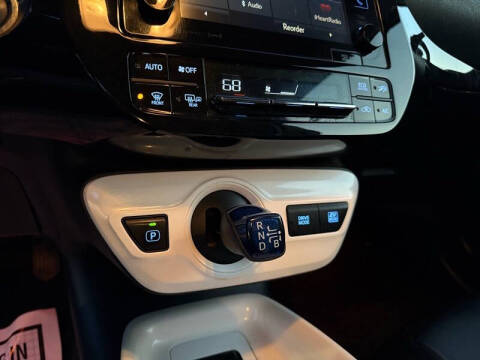 2016 Toyota Prius Three Touring