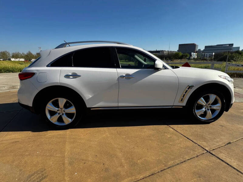 2011 Infiniti FX35
