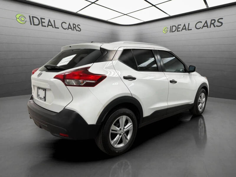 2019 Nissan Kicks S