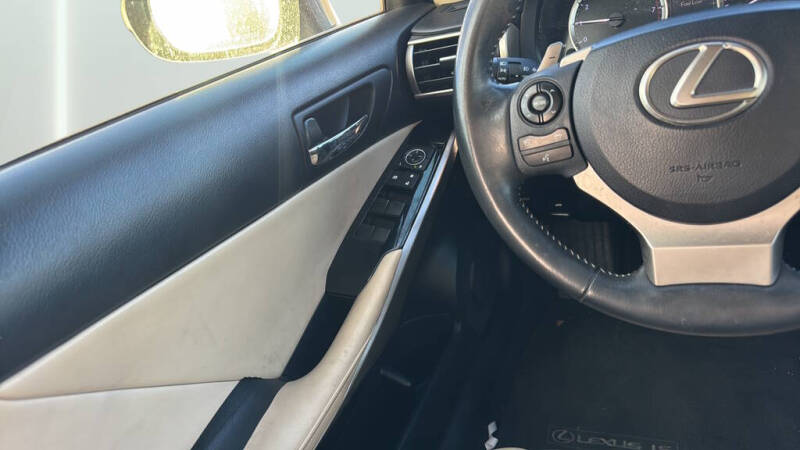 2015 Lexus IS 250