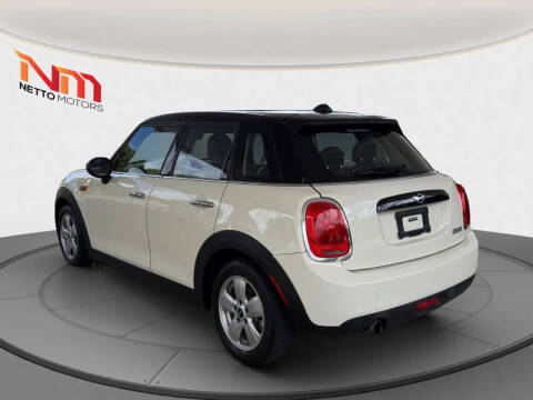 2017 MINI Hardtop 4 Door Cooper