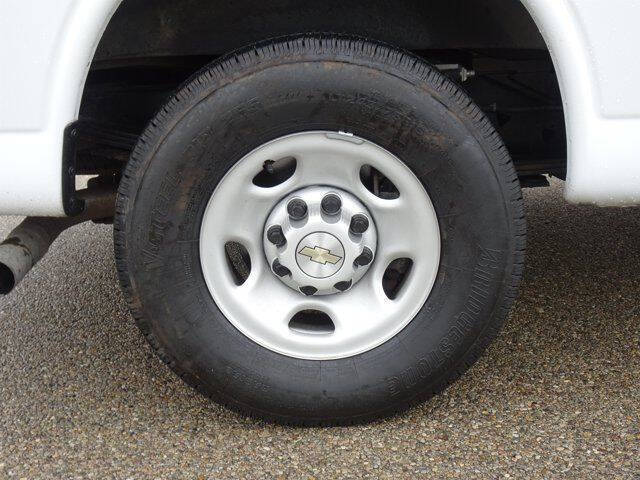 2024 Chevrolet Express 2500